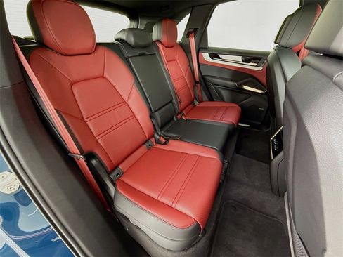 New 2025 Porsche Cayenne S image 29