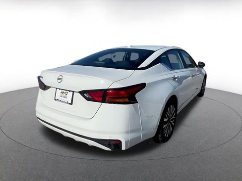 Used 2025 Nissan Altima 2.5 SV image 14