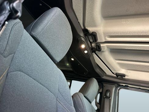 Used 2025 Jeep Wrangler Unlimited Sport AWD/4WD image 24