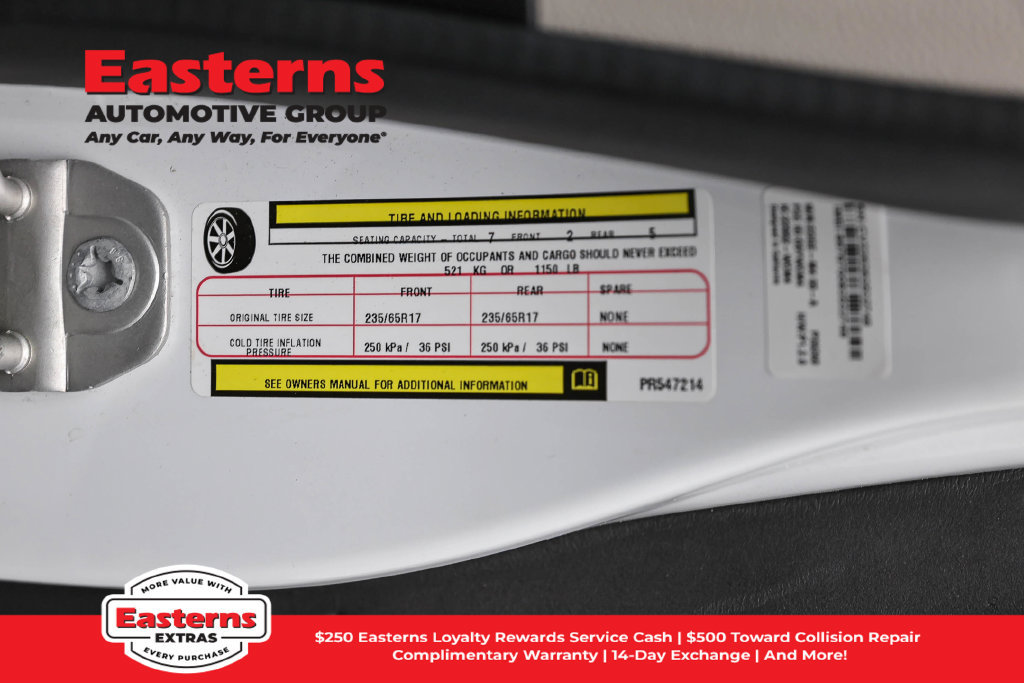 Used 2023 Chrysler Pacifica Touring-L FWD image 33