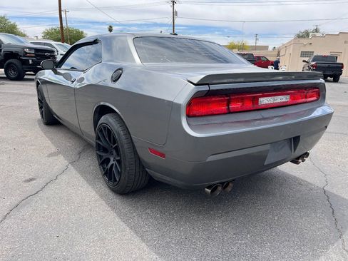 Used 2012 Dodge Challenger R/T image 5