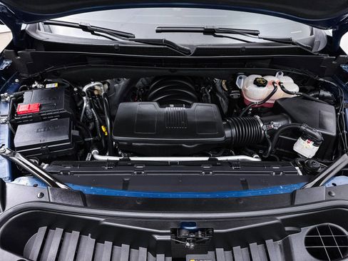 Used 2025 Cadillac Escalade ESV Sport Platinum w/ LPO, ONYX Package image 12