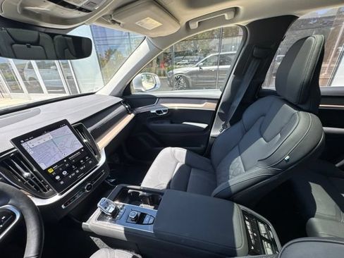 Certified 2025 Volvo XC90 B6 Plus AWD/4WD image 22