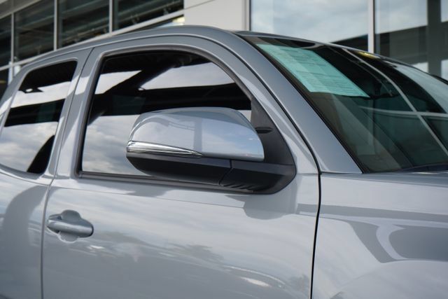 Used 2021 Toyota Tacoma SR5 RWD image 13