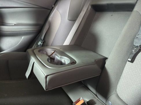Used 2024 Buick Encore GX Preferred w/ Comfort Package FWD image 32