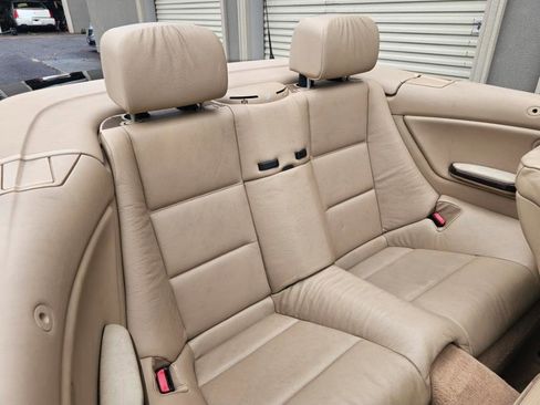 Used 2004 BMW 325Ci Convertible image 10