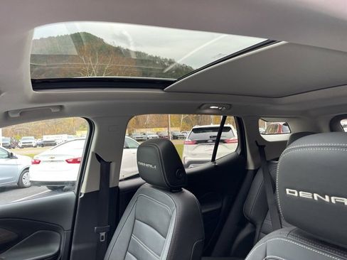 Used 2024 GMC Terrain Denali w/ Black Diamond Edition image 22