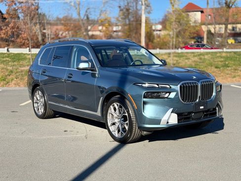 Certified 2024 BMW X7 xDrive40i image 9