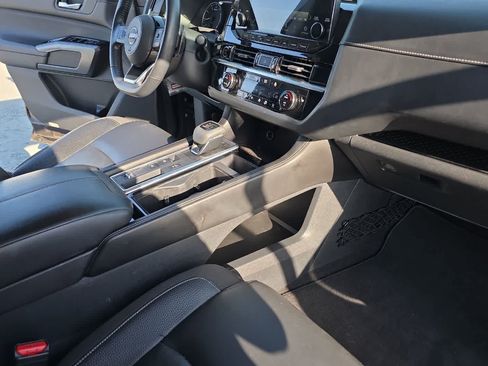 Used 2022 Nissan Pathfinder SL w/ Cargo Package FWD image 18