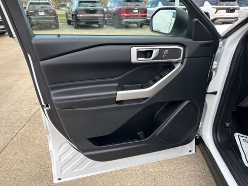 Used 2021 Ford Explorer XLT w/ Class III Trailer Tow Package image 13