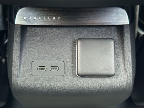 Used 2025 Cadillac Lyriq Luxury image 36