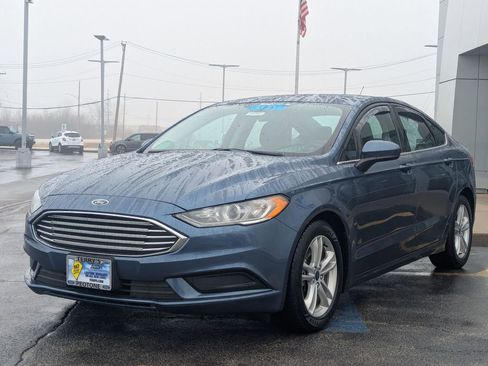 Used 2018 Ford Fusion SE w/ Fusion SE Technology Package image 7