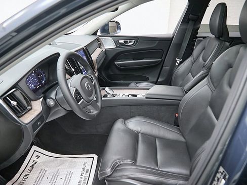 Certified 2023 Volvo XC60 B5 Ultimate image 19
