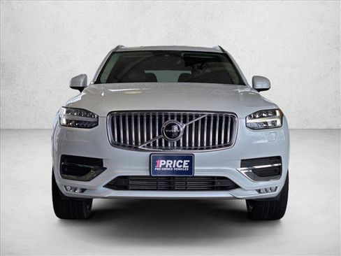 Used 2022 Volvo XC90 T6 Inscription w/ Lounge Package AWD/4WD image 2