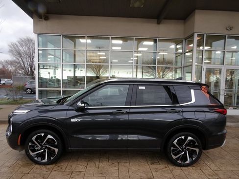 New 2025 Mitsubishi Outlander SEL image 4