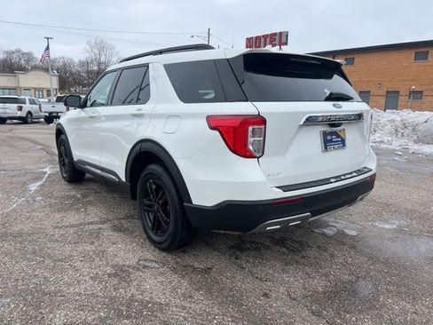 Certified 2023 Ford Explorer XLT w/ Equipment Group 202A image 6