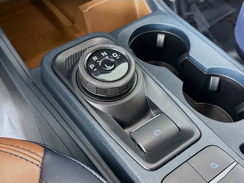 Certified 2022 Ford Maverick Lariat w/ Lariat Luxury Package image 16