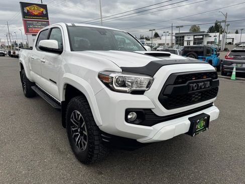 Used 2021 Toyota Tacoma SR5 AWD/4WD image 7