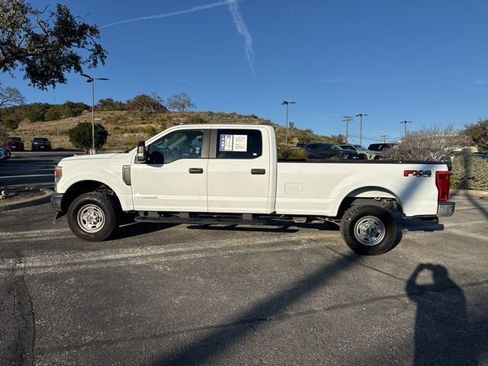 Used 2022 Ford F250 XL w/ Power Equipment Group image 9