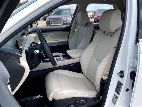 Certified 2026 Genesis GV70 2.5T AWD/4WD image 27