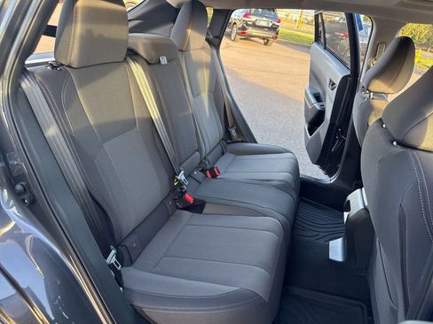 Used 2025 Subaru Crosstrek 2.0i Premium image 15