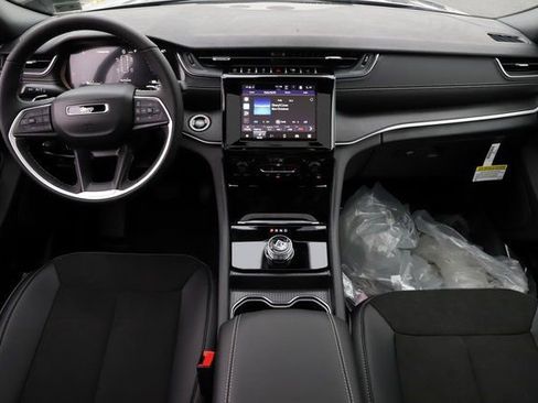 New 2025 Jeep Grand Cherokee L Altitude AWD/4WD image 21