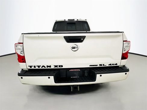 Used 2018 Nissan Titan SL w/ Midnight Edition image 7