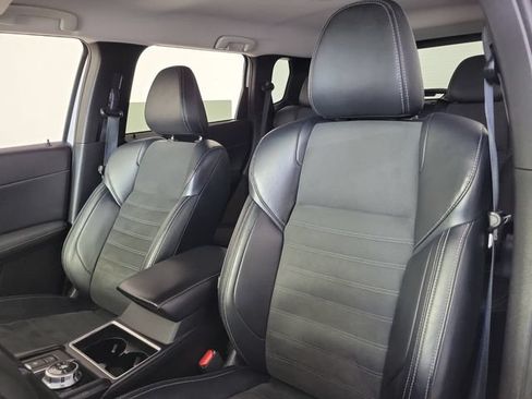 Used 2024 Mitsubishi Outlander SE Black Edition FWD image 19