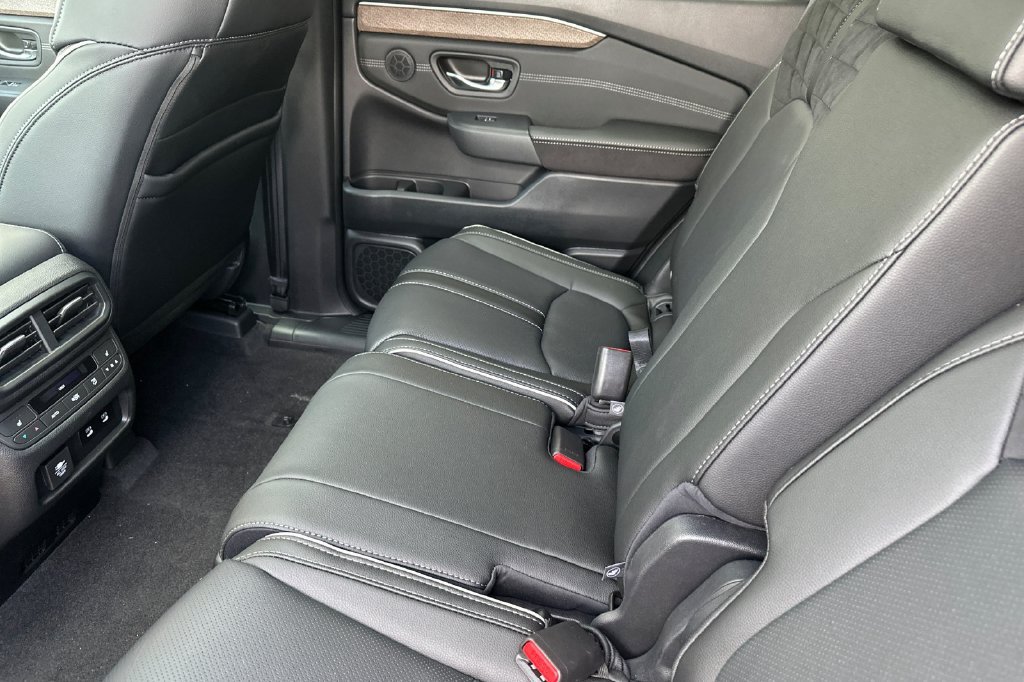 New 2026 Honda Pilot Elite image 5