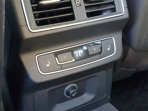 Used 2018 Audi Q5 Prestige w/ Prestige Package image 11