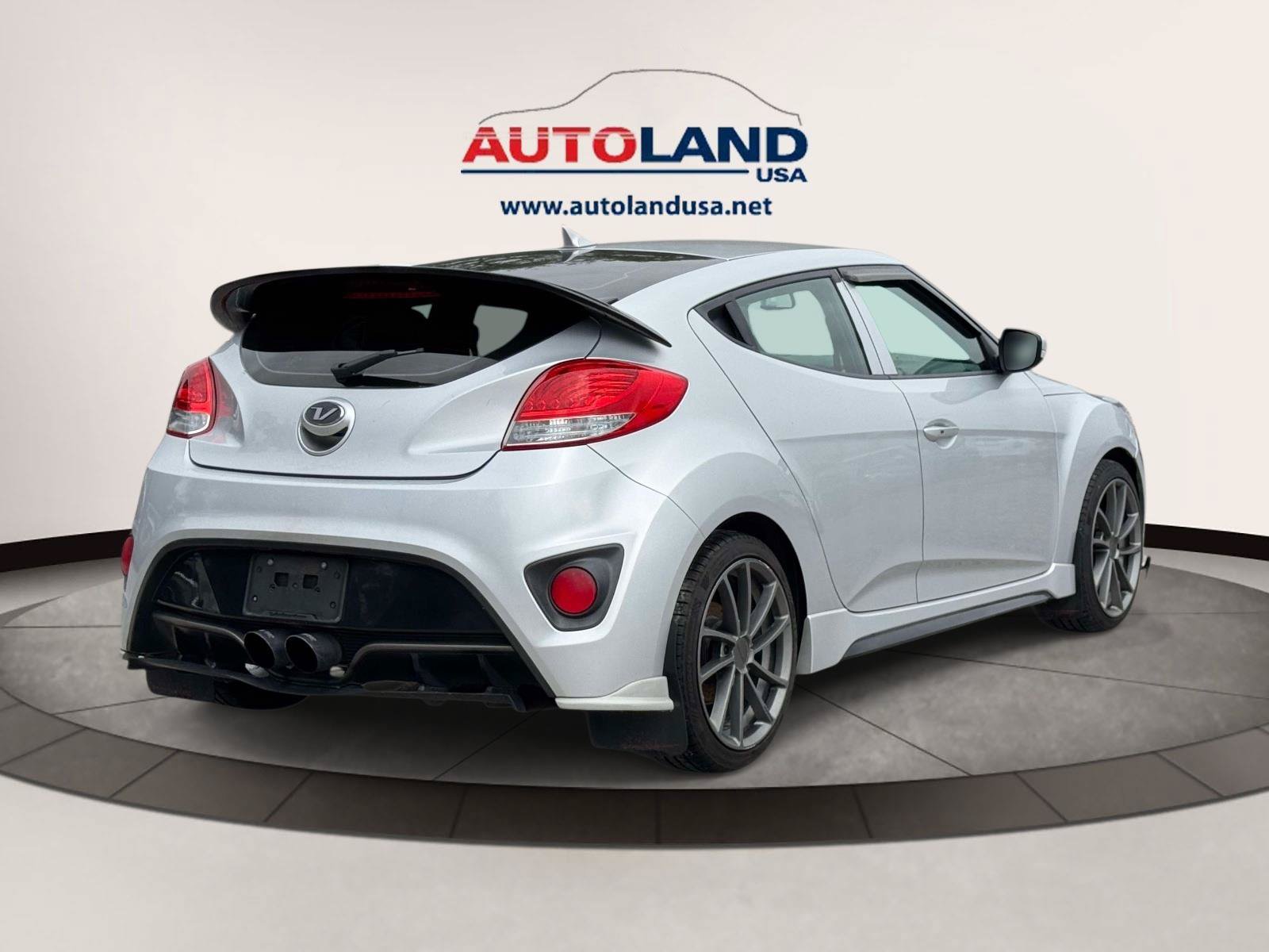 Used 2013 Hyundai Veloster Turbo FWD image 4