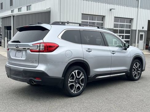 Used 2025 Subaru Ascent Limited AWD/4WD image 13