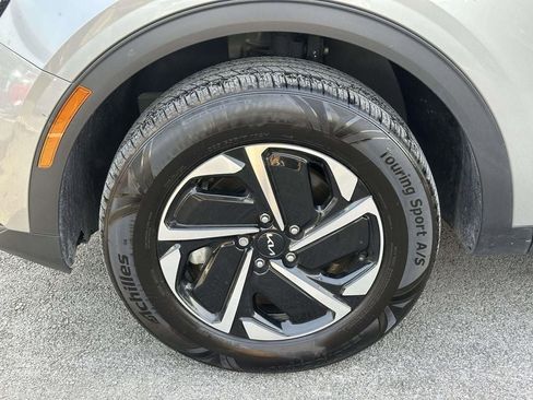 Used 2023 Kia Sportage LX image 10