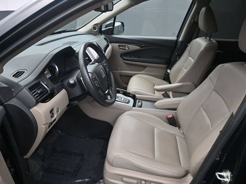 Used 2016 Honda Pilot Touring image 10