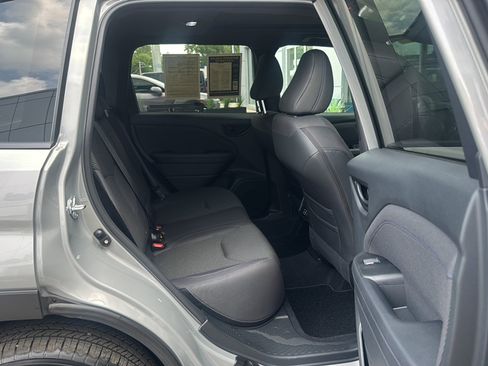 Certified 2025 Subaru Forester Premium AWD/4WD image 19