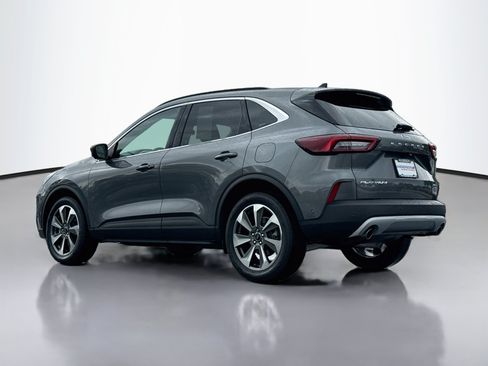 Used 2023 Ford Escape Platinum w/ Premium Technology Package AWD/4WD image 5