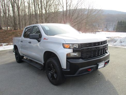 Used 2020 Chevrolet Silverado 1500 Custom Trail Boss w/ Custom Convenience Package image 3