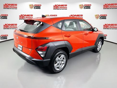 Certified 2025 Hyundai Kona SE image 16
