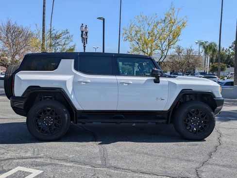 New 2026 GMC Hummer EV SUV image 2