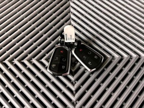 Used 2023 Cadillac XT6 Premium Luxury image 11