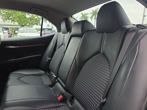 Used 2023 Toyota Camry SE image 14