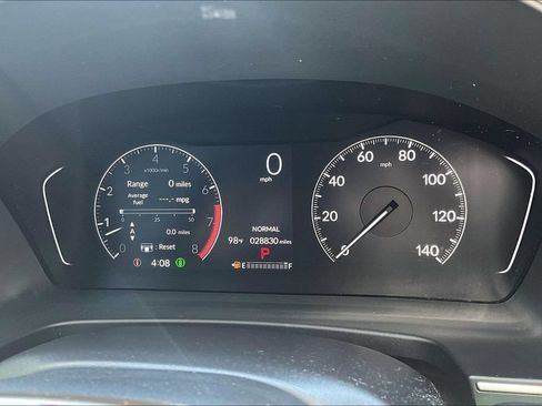 Used 2025 Honda Pilot EX-L image 8