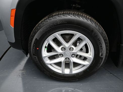 New 2026 Jeep Grand Cherokee Laredo X AWD/4WD image 9