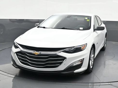 Used 2022 Chevrolet Malibu LS FWD image 9