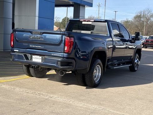 Used 2022 GMC Sierra 3500 Denali image 3