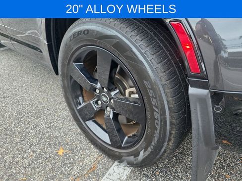 Used 2023 Land Rover Defender 130 X-Dynamic SE image 35