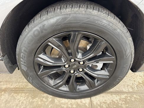 Certified 2023 Ford Edge SE w/ Black Appearance Package image 20