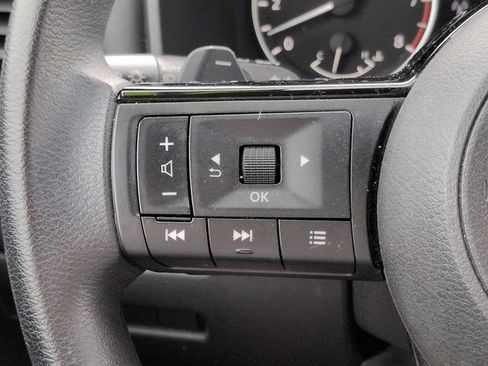 Used 2021 Nissan Rogue SV FWD image 23