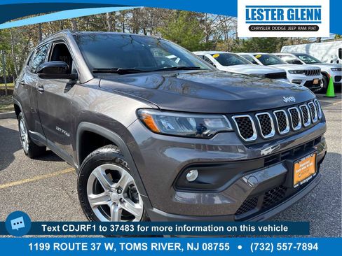 Certified 2024 Jeep Compass Latitude AWD/4WD image 1
