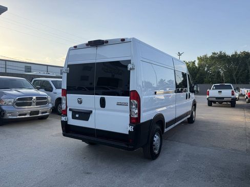 Used 2023 RAM ProMaster 2500 w/ Interior LED Lighting Group FWD image 5